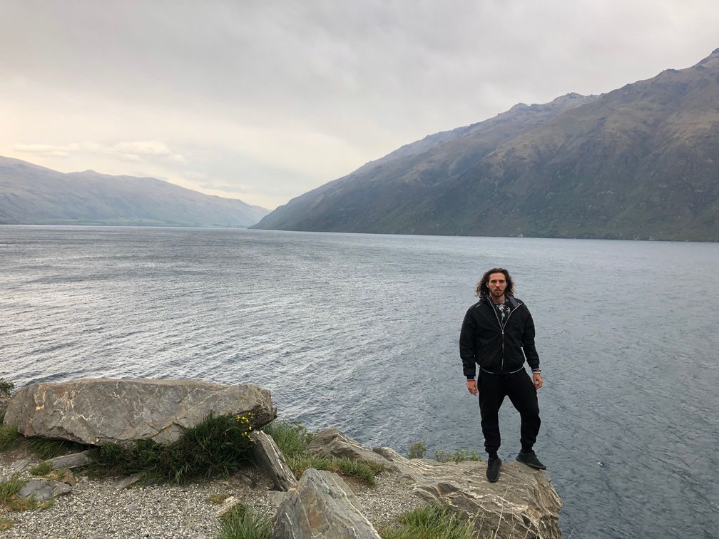 stopping by the lake during a New Zealand Road Trip